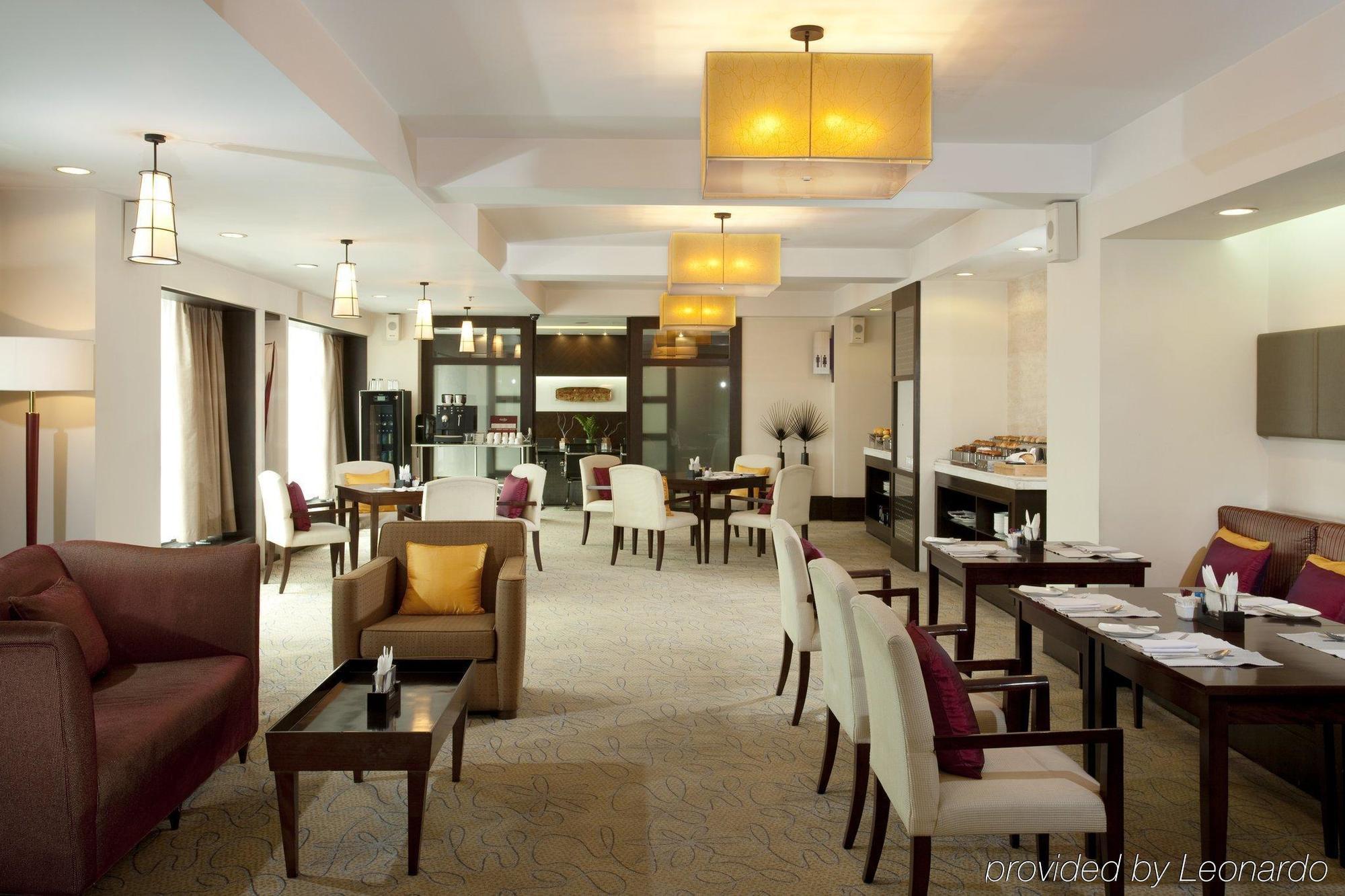 Holiday Inn Central Plaza Пекін Ресторан фото