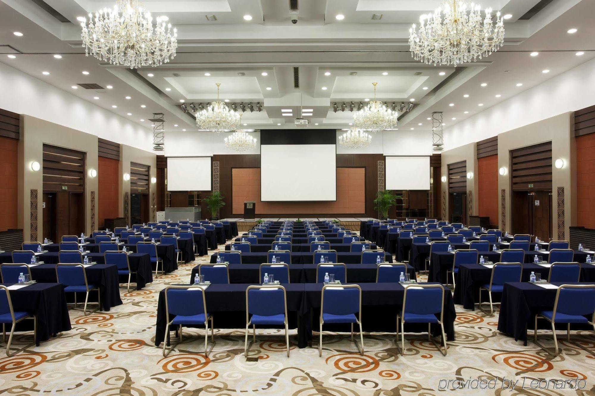 Holiday Inn Central Plaza Пекін Зручності фото